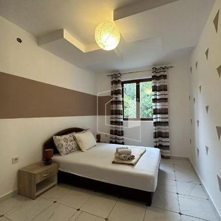 Alex Guesthouse Kotor Extérieur photo
