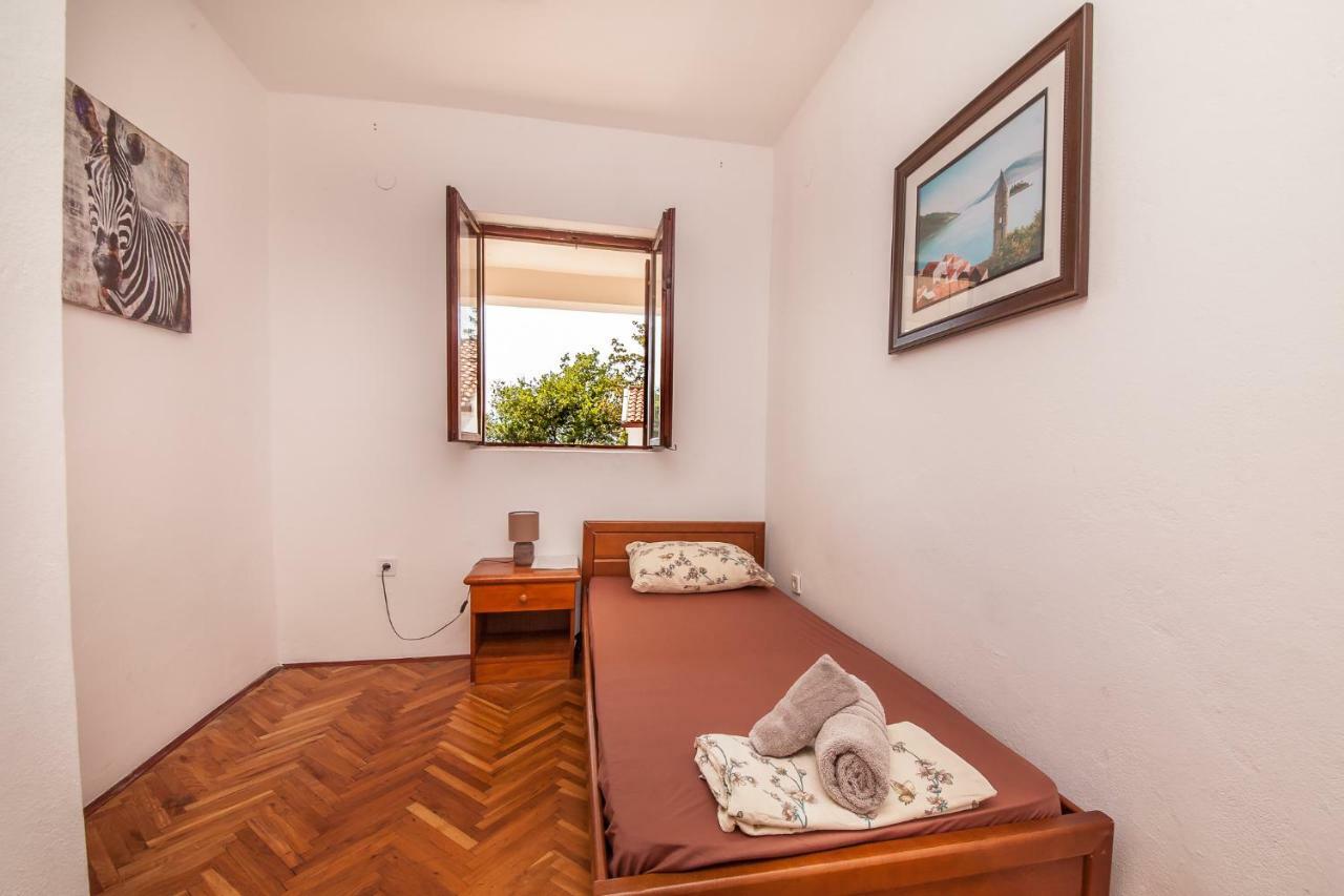 Alex Guesthouse Kotor Extérieur photo