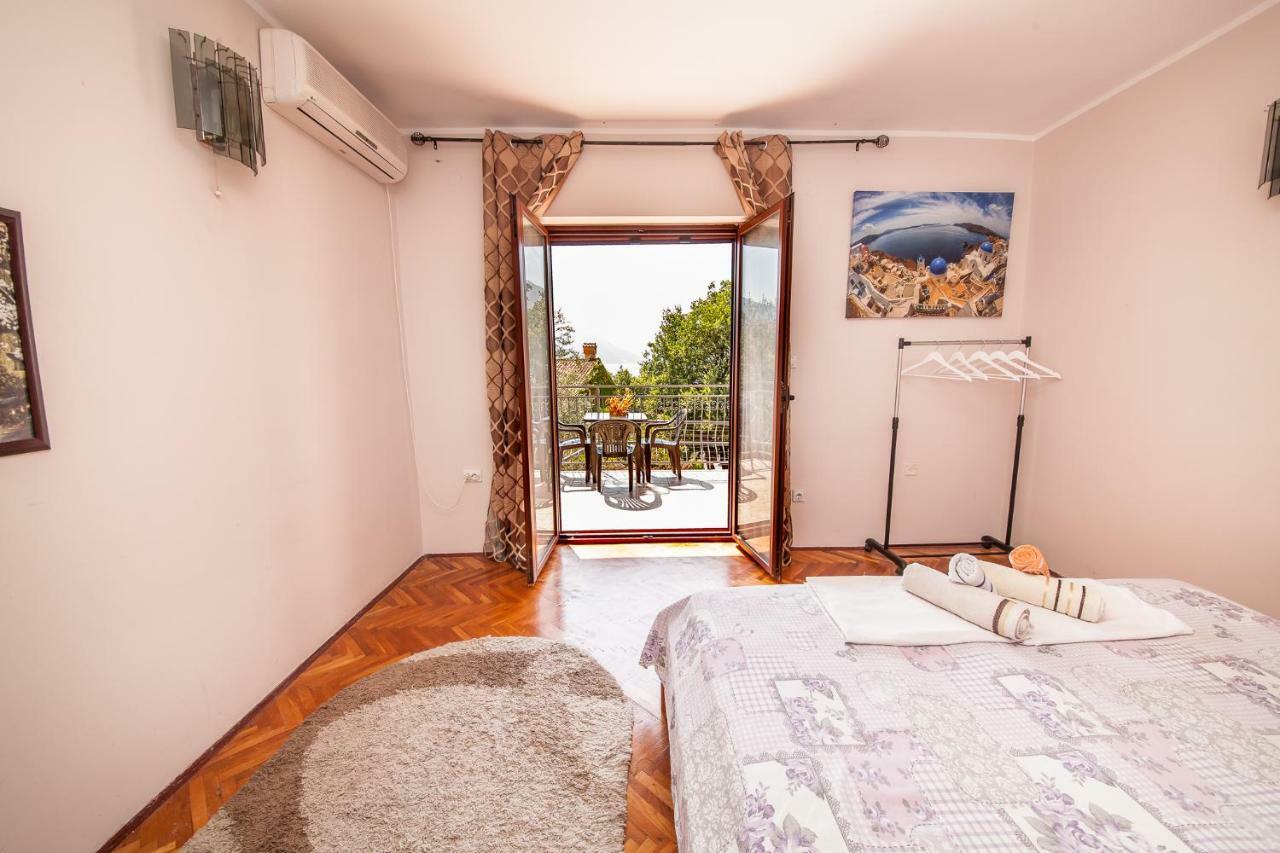 Alex Guesthouse Kotor Extérieur photo